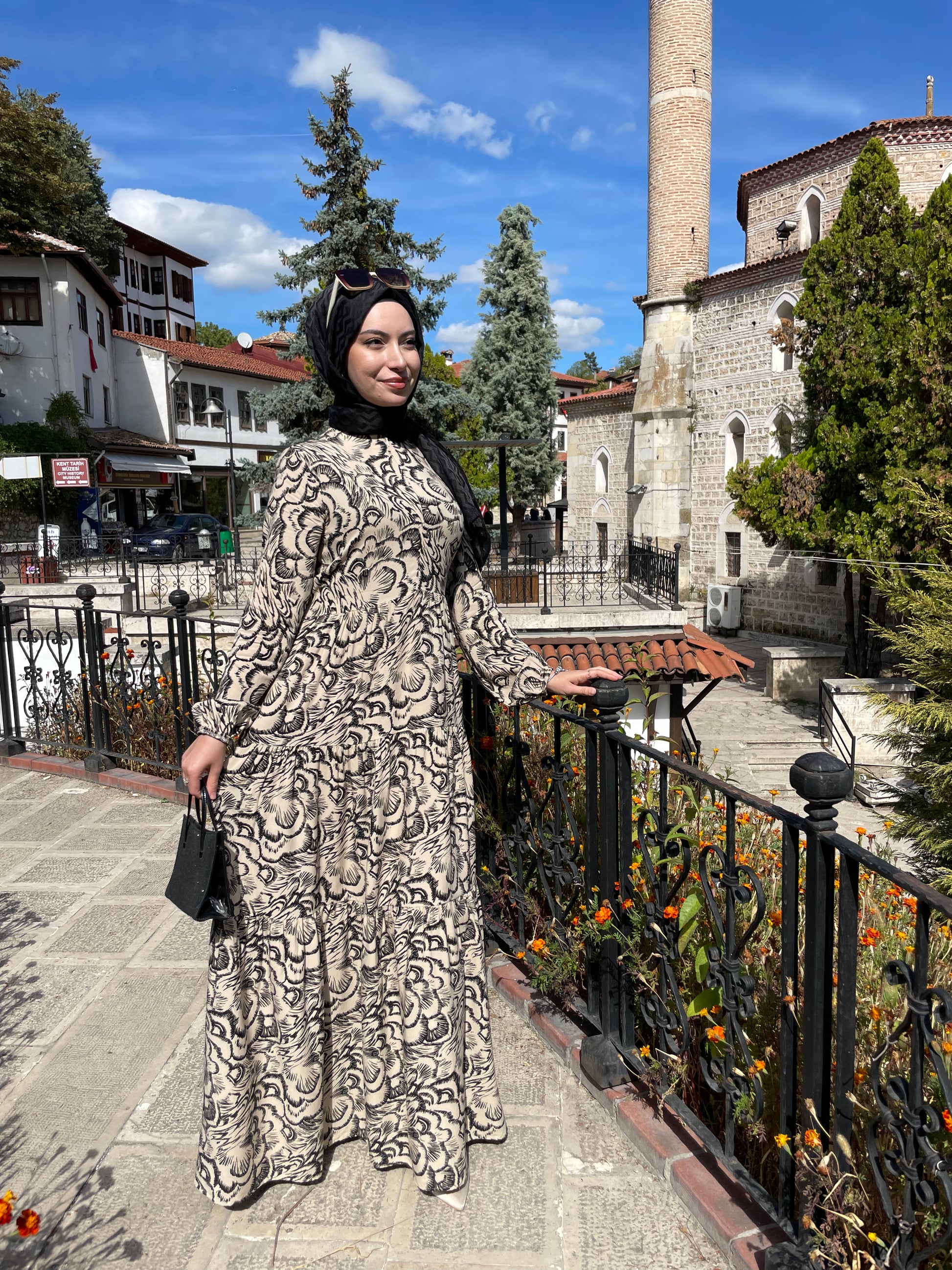 MANOLYA ELBİSE