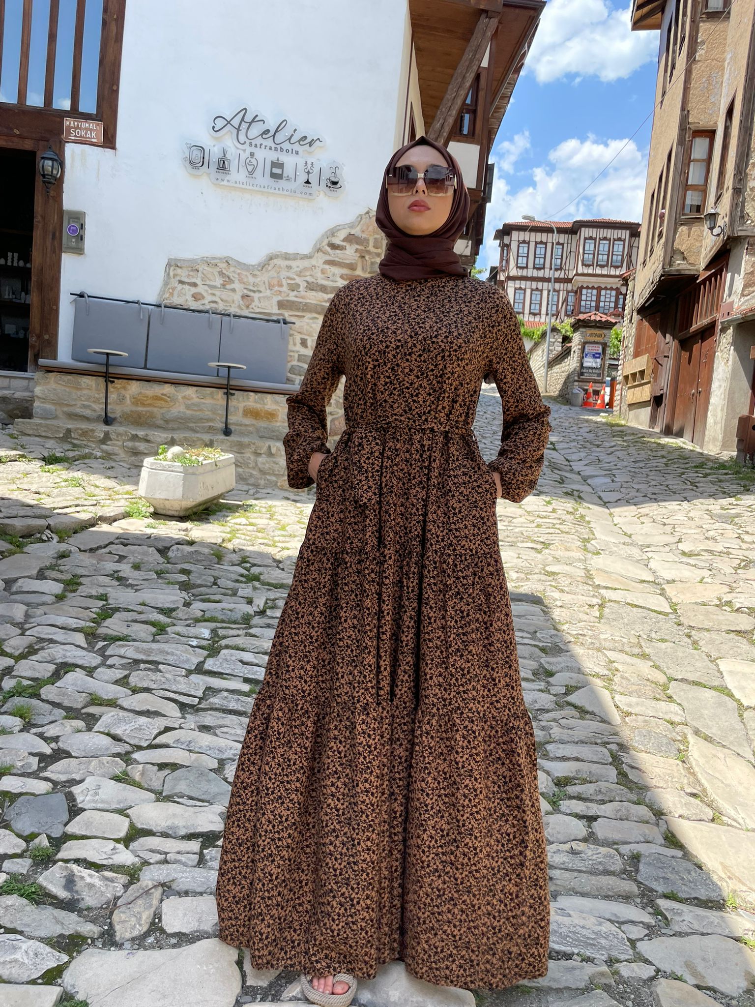 TOPRAK ELBİSE