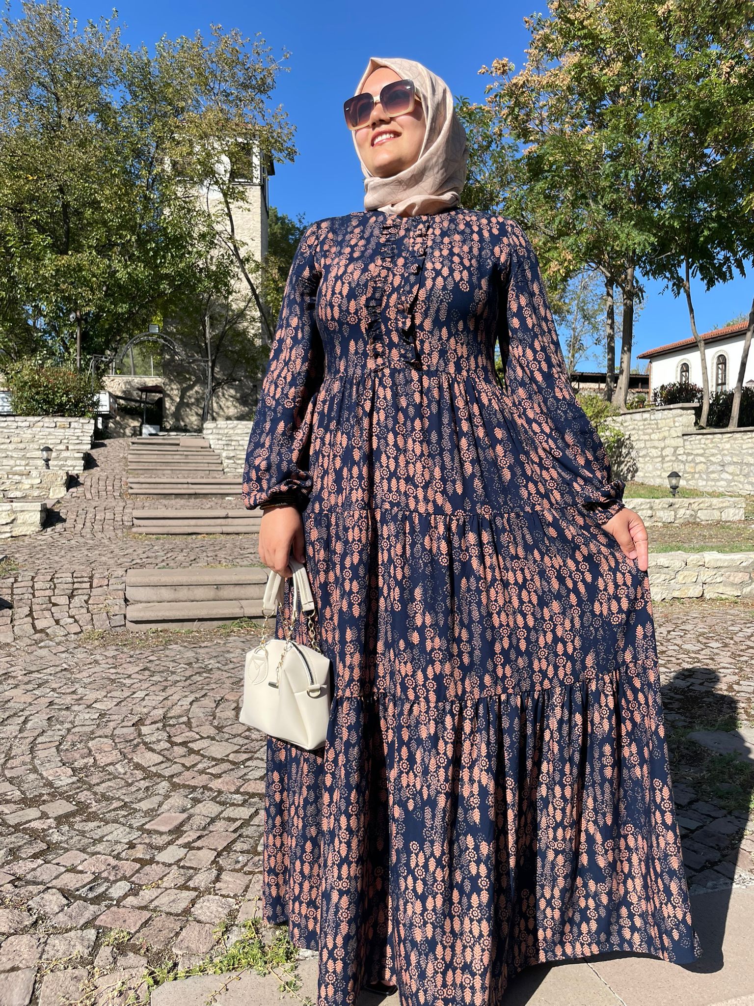 RÜZGAR GÜLÜ ELBİSE