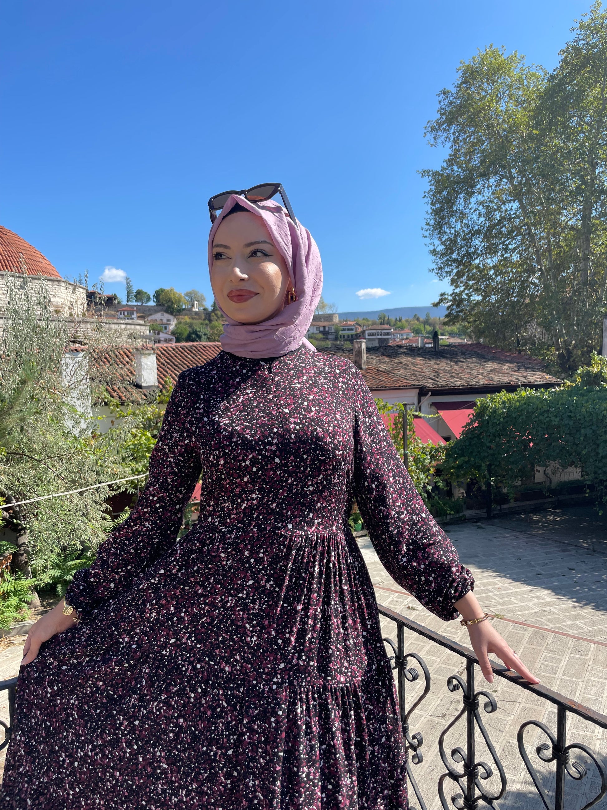 YILDIZ ELBİSE