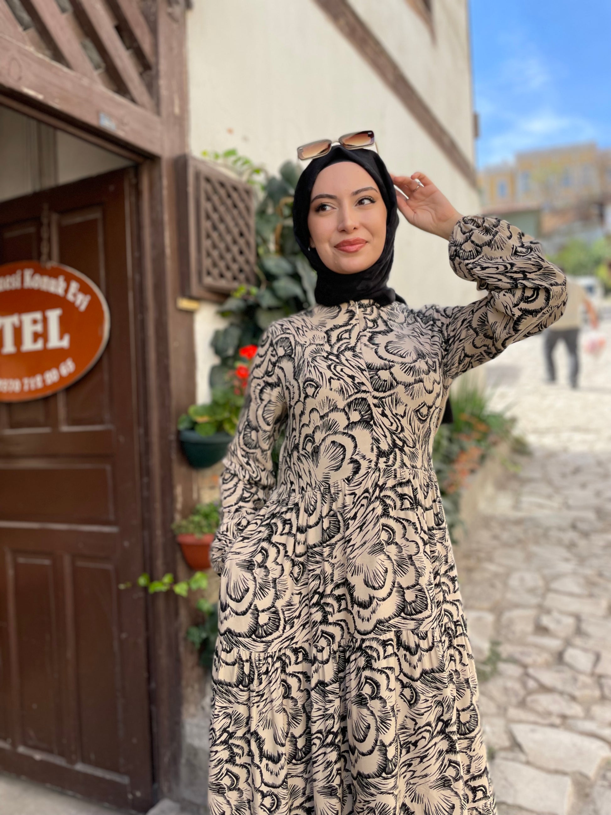 MANOLYA ELBİSE