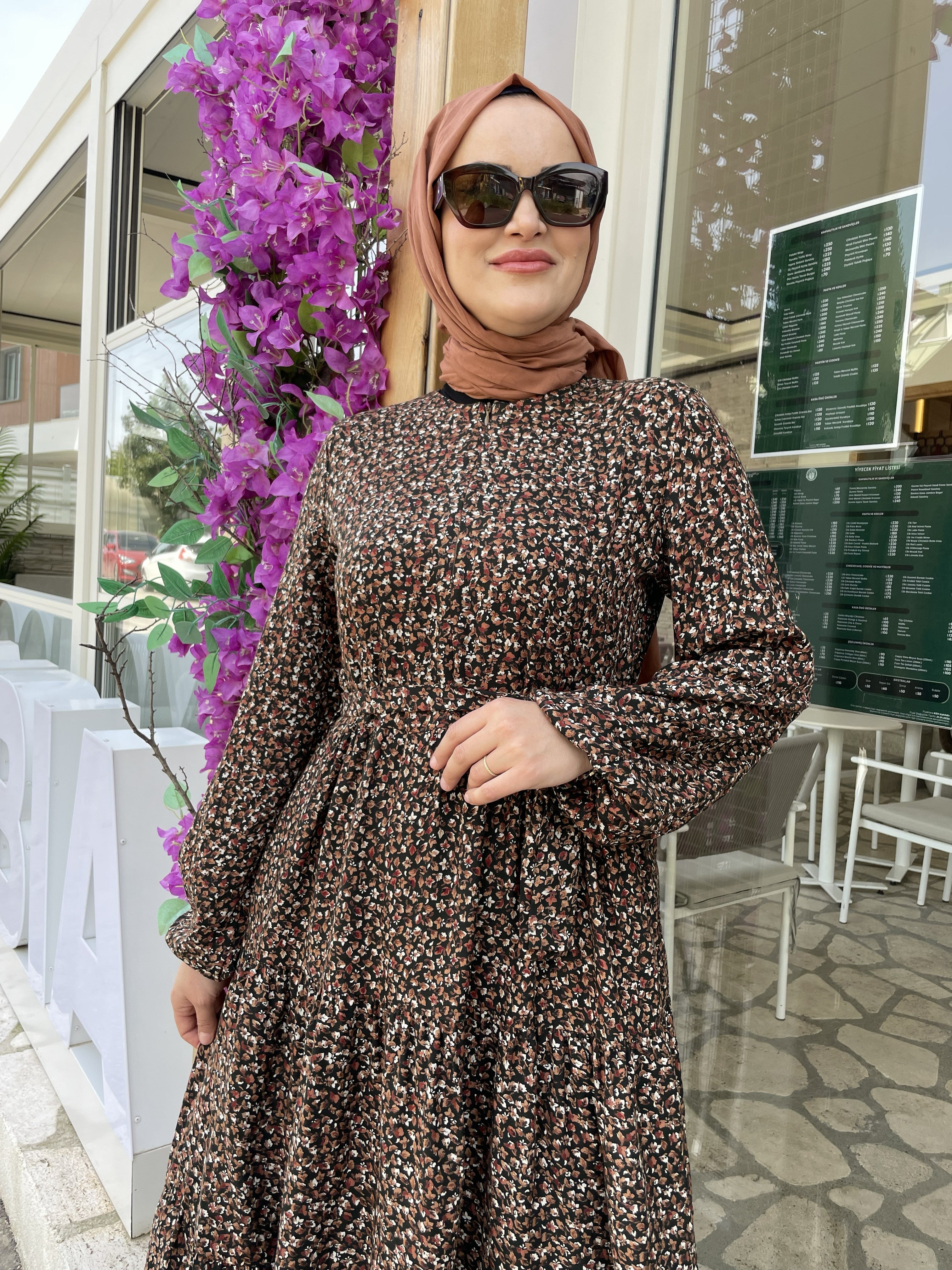 YAPRAK ELBİSE