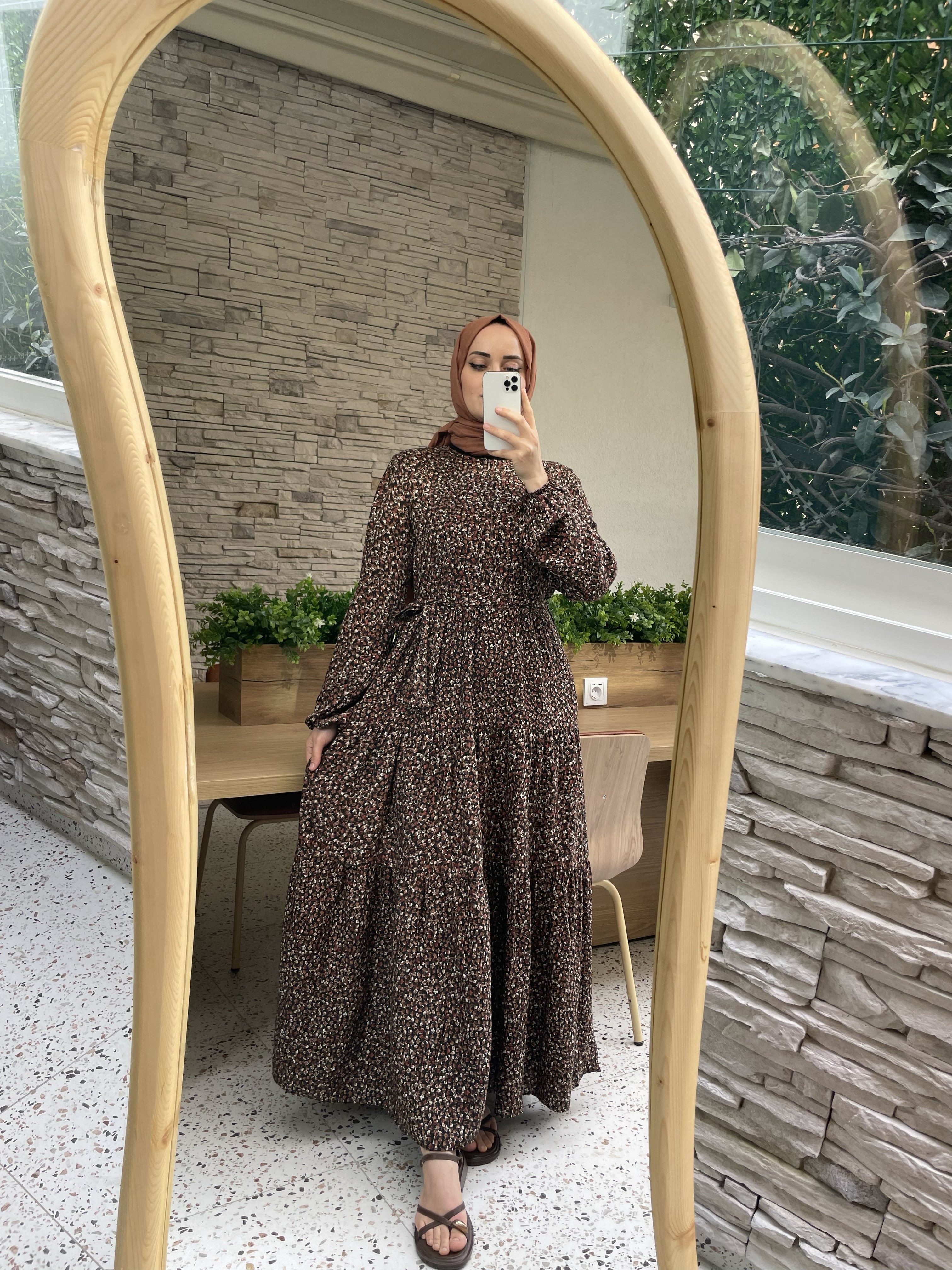 YAPRAK ELBİSE