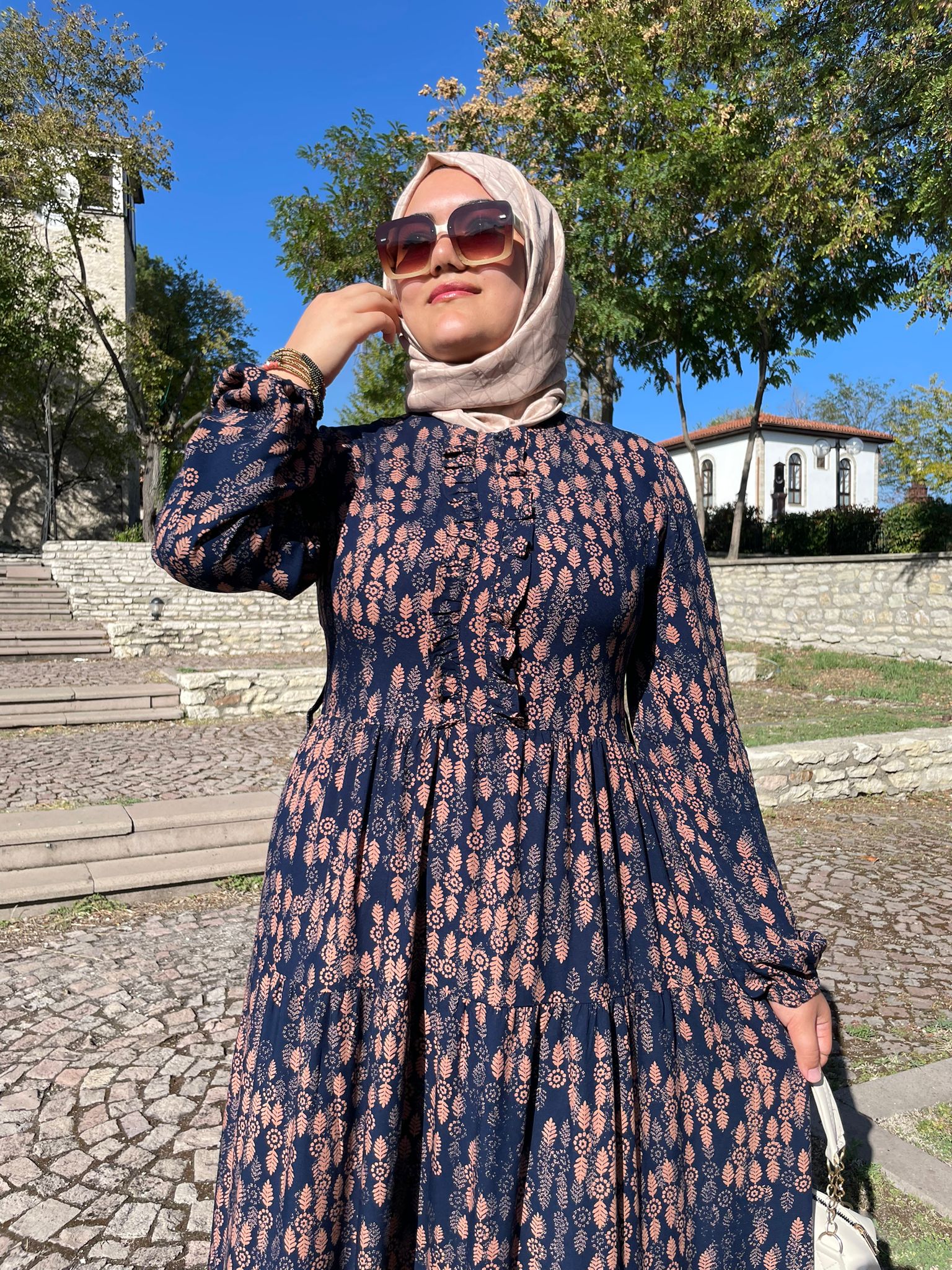 RÜZGAR GÜLÜ ELBİSE