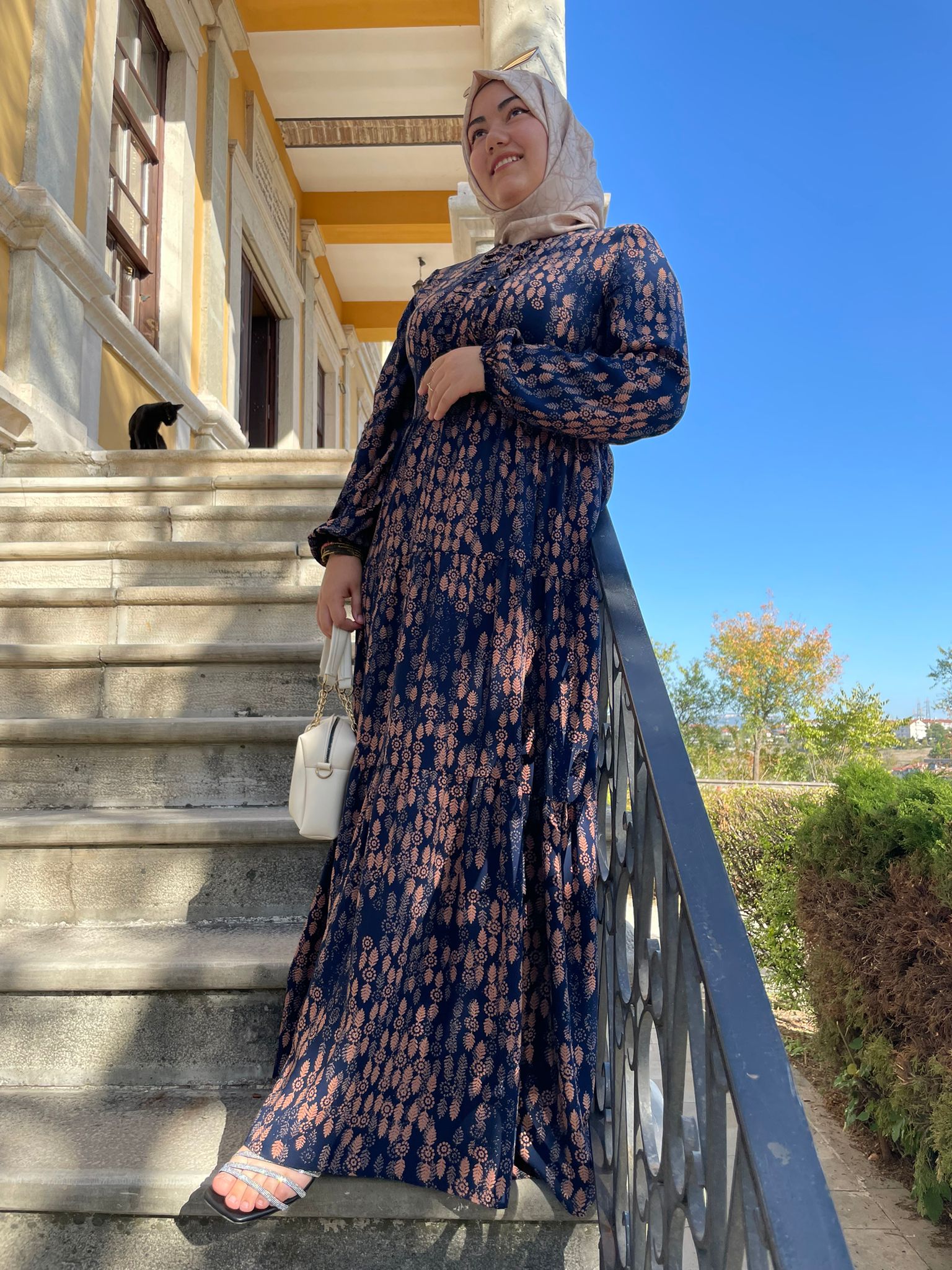 RÜZGAR GÜLÜ ELBİSE