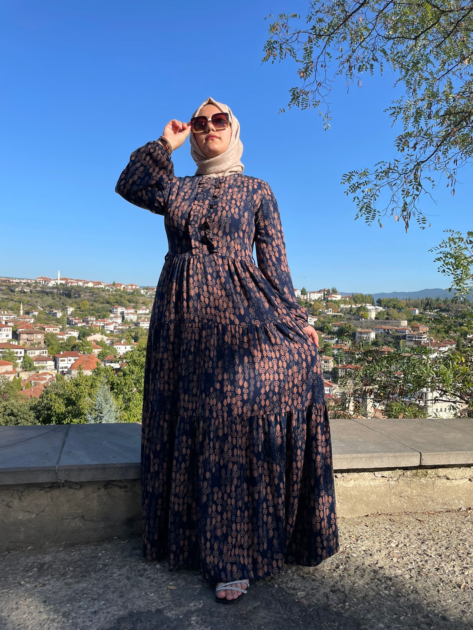 RÜZGAR GÜLÜ ELBİSE